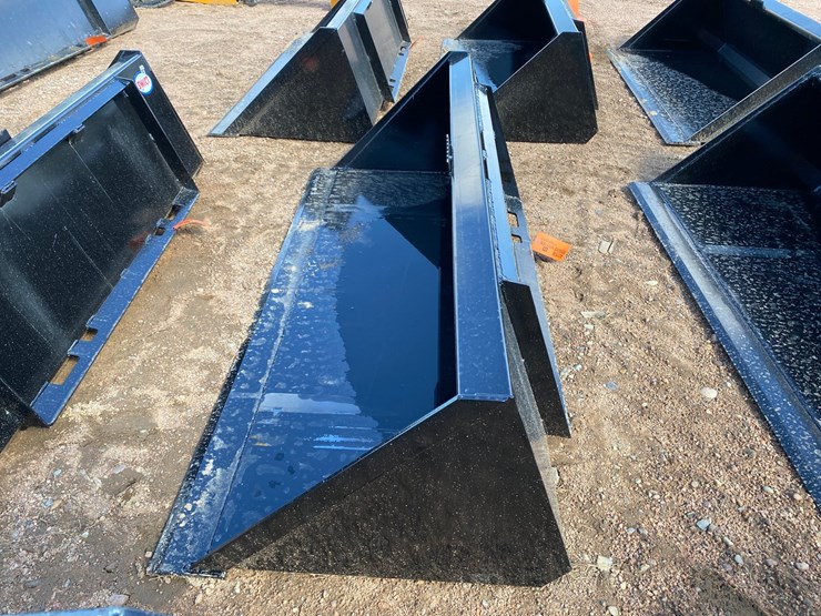 #4058-•-swict-72"-skid-steer-bucket-image-4