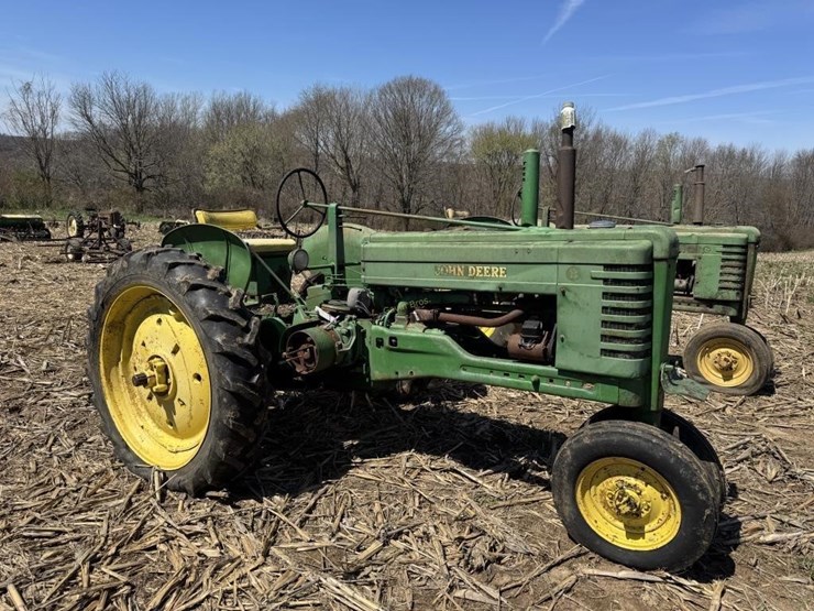 john-deere-b-image-1