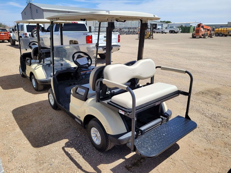 yamaha-4-seat/convertible-flatbed-golf-cart-image-7