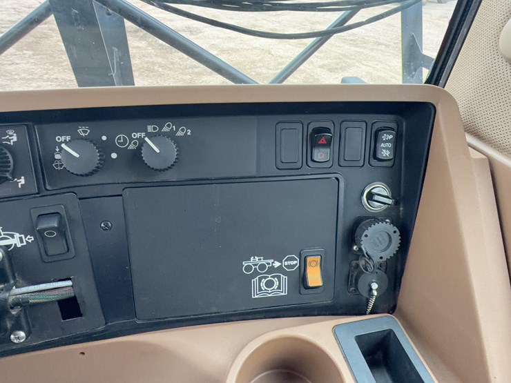 2013-john-deere-4940-image-60