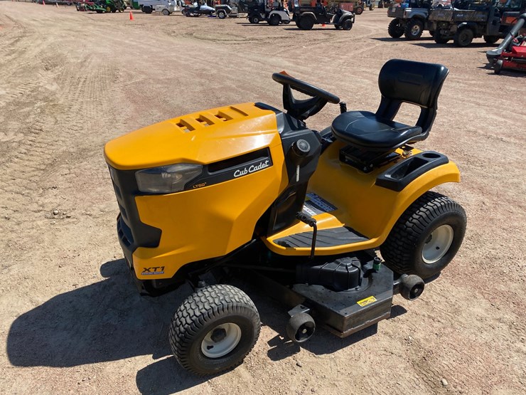 #1546-•-cub-cadet-xti-lt-50"-riding-lawn-mower-image-13