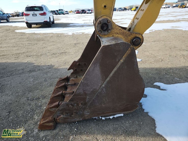 2019-caterpillar-320-image-19