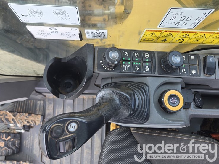 2021-caterpillar-336-image-153
