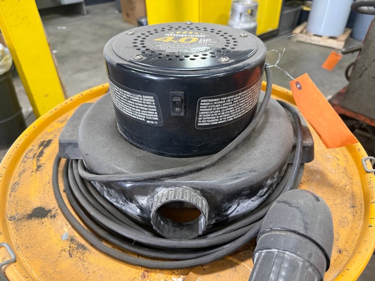 #2030-•-industrial-shop-vac-image-4