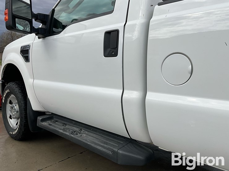 2010-ford-f250-image-17
