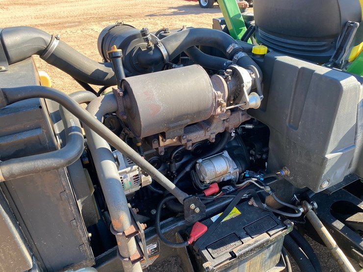 2014-john-deere-1600t-image-45