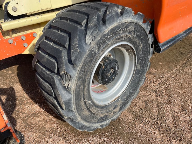 2015-jlg-4394rt-image-10