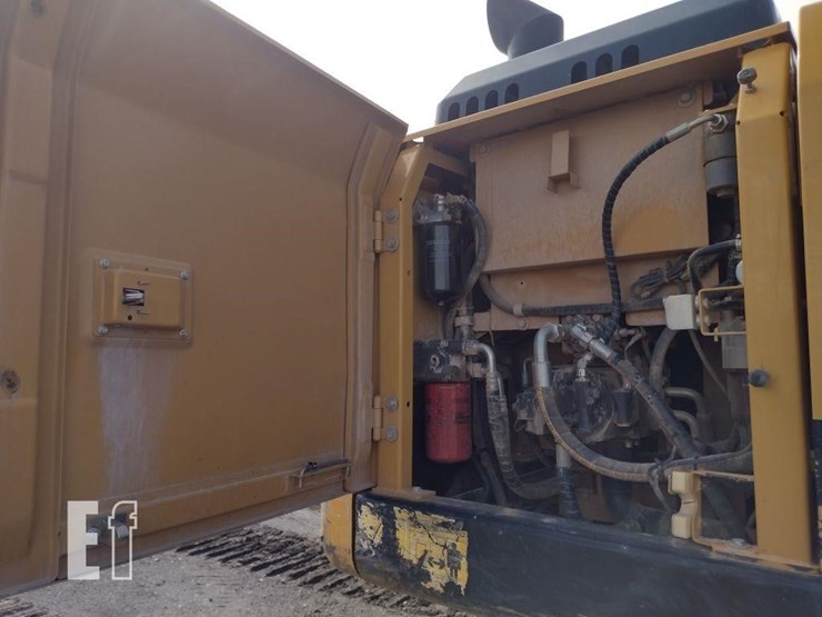 sany-sy135c-image-36