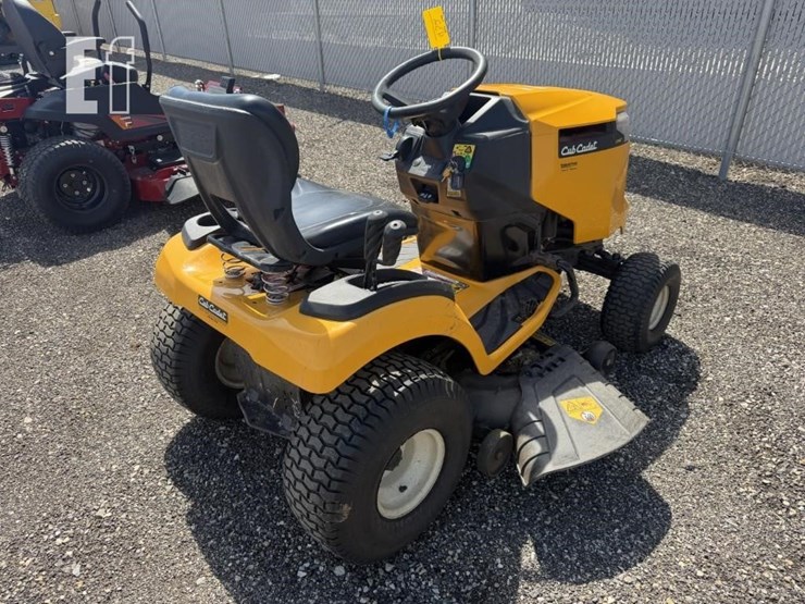 2018-cub-cadet-xt1-lt42-image-3