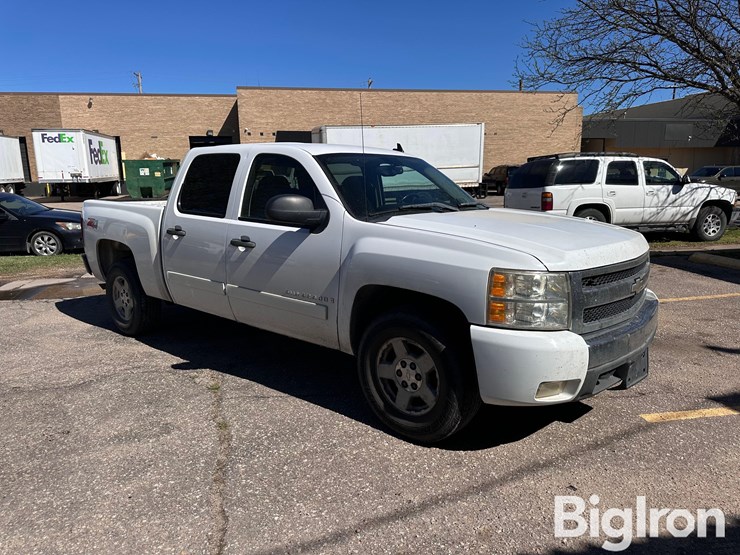 2007-chevrolet-silverado-1500-lt-image-3