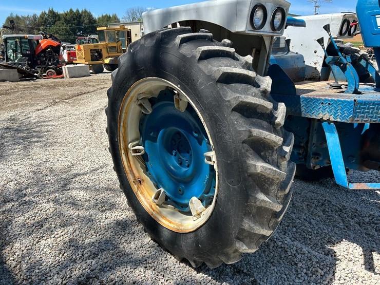 ford-5000-image-11