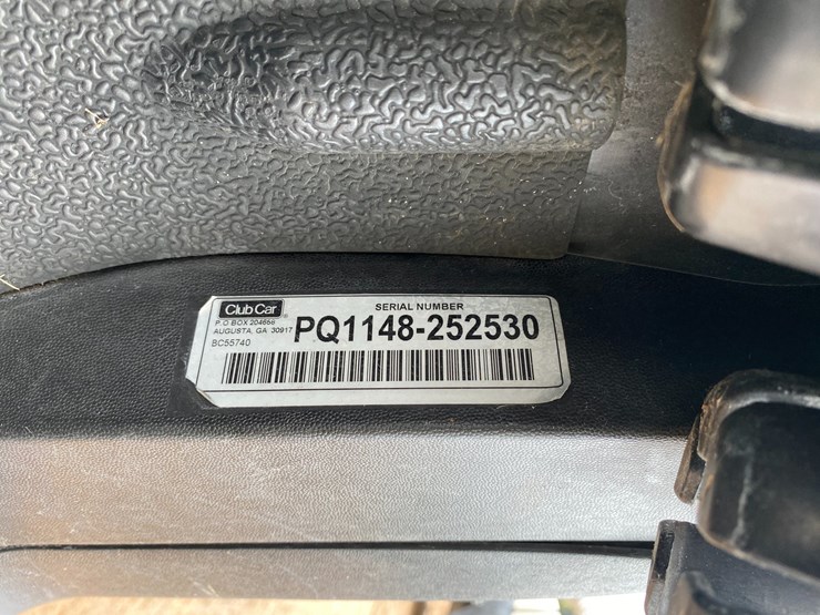 #1582-•-club-car-electric-golf-cart-with-charger-image-22