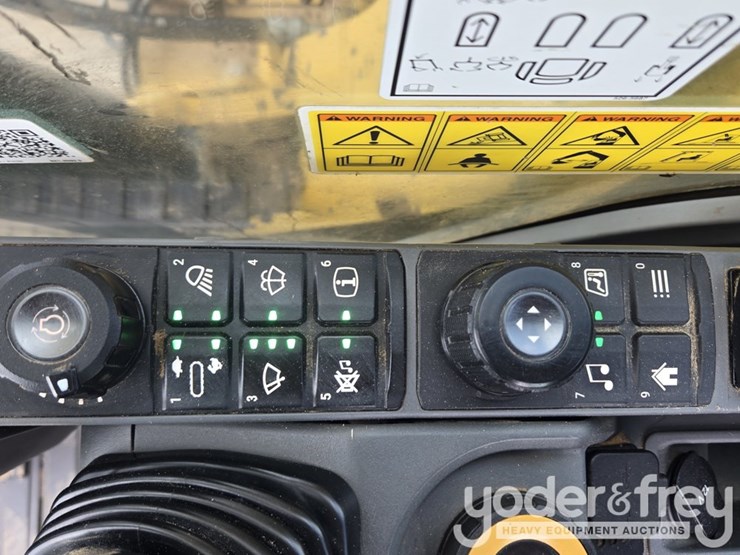 2021-caterpillar-336-image-151