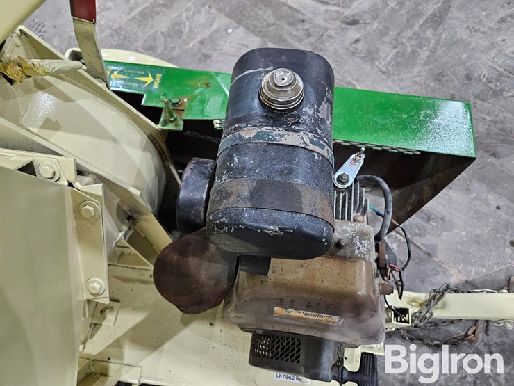 massey-ferguson-730-image-13