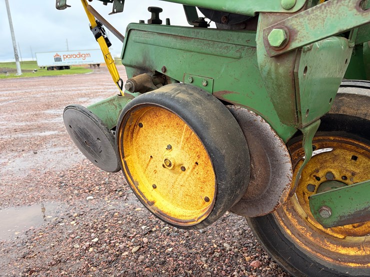 john-deere-7000-image-17