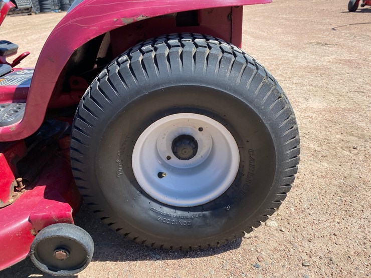 #1545-•-white-lt1850-hydro-riding-lawn-mower-image-17