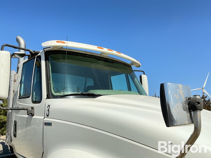 2011-international-prostar-image-13