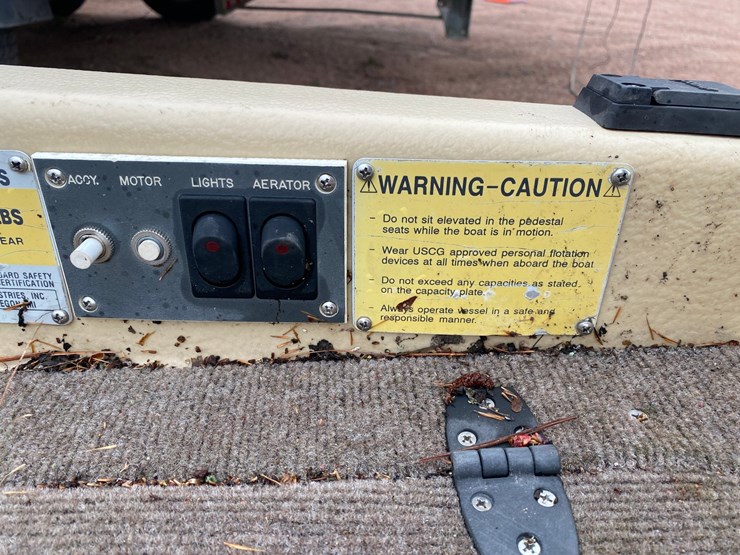 #1563-•-12'-kl-industries-120-poly-boat-image-14