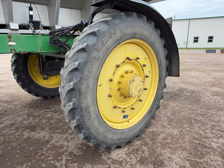 john-deere-4930-image-12