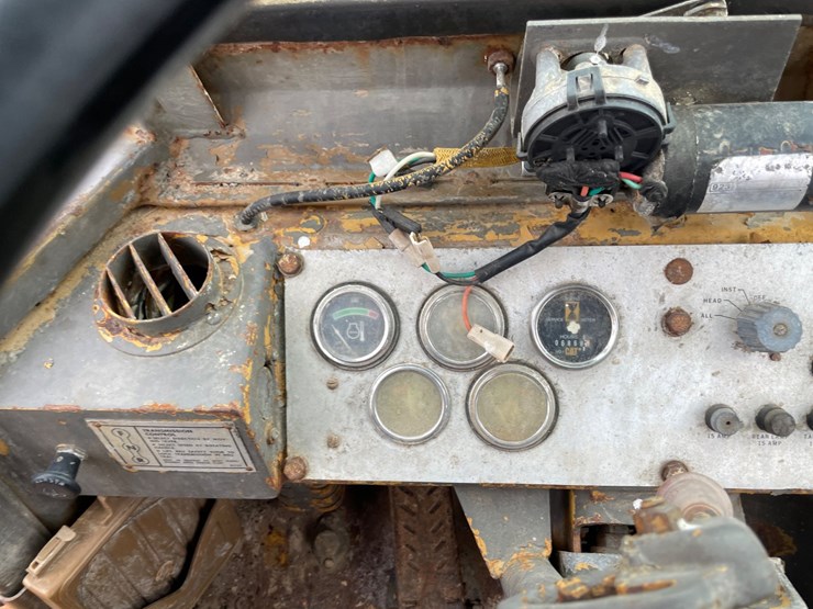 1979-caterpillar-930-image-23