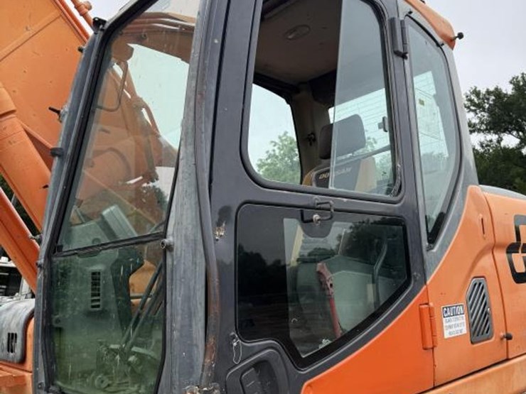 2011-doosan-dx225-lc-image-9