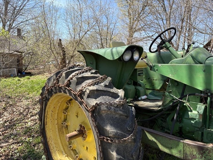 john-deere-3020-image-16
