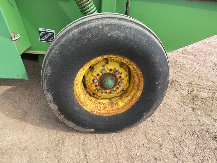 john-deere-510-image-10