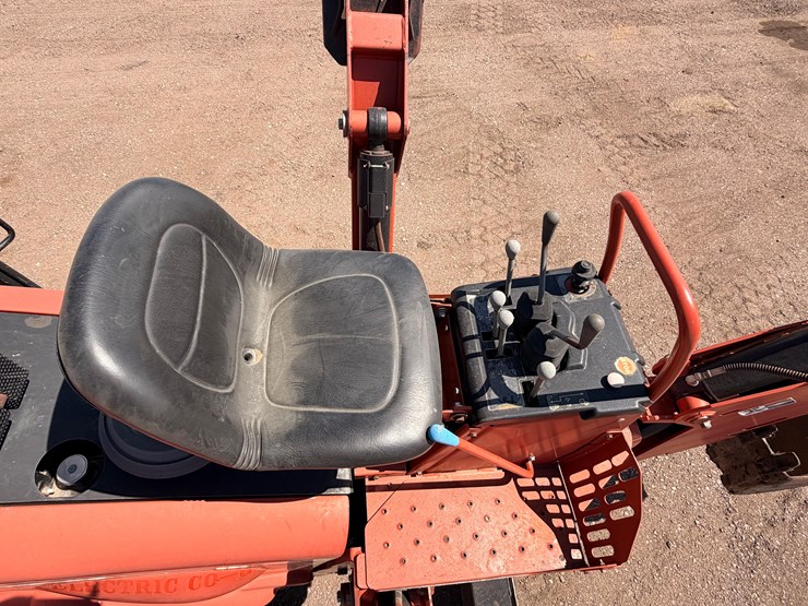 2008-ditch-witch-rt75-image-59