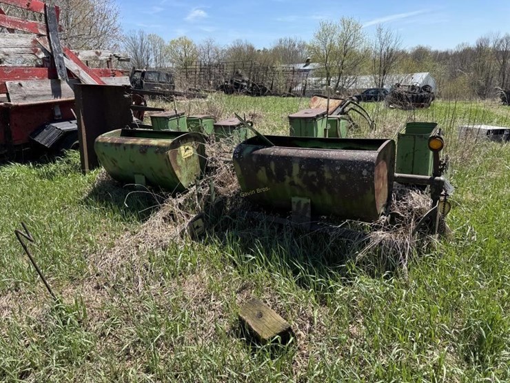 large-lot-of-scrap-machinery/vehicles-image-2