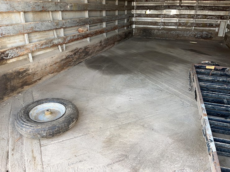 enclosed-aluminum-job-trailer.-image-20