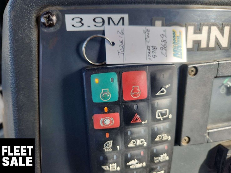 2016-deere-410l-image-53