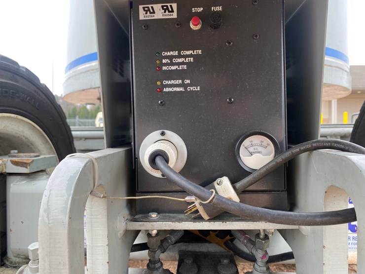 1995-skyjack-sjkb33n-image-21