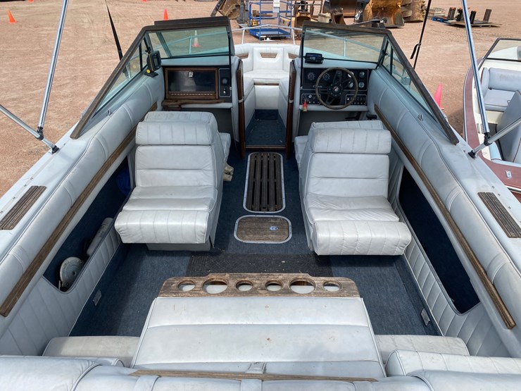 #1566-•-1986-celebrity-v190-19'-boat-(has-wi-title)-image-23