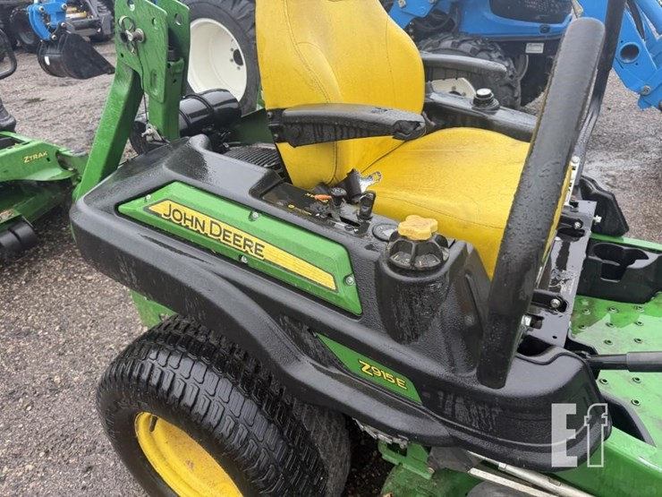 2020-john-deere-z915e-image-12