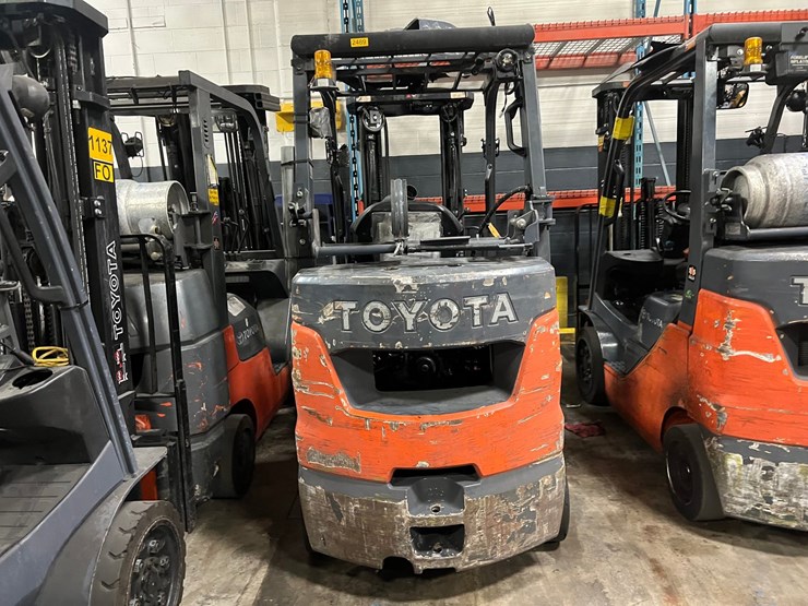 #2009-•-toyota-forklift-(non-runner)-image-2