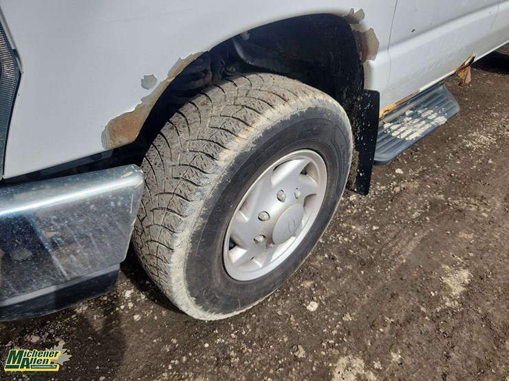 2009-ford-cargo-image-10