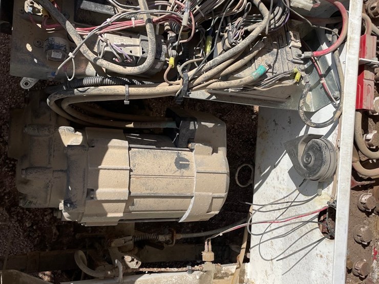 #1559-•-2017-taylor-dunn-electric-yard-cart-image-20