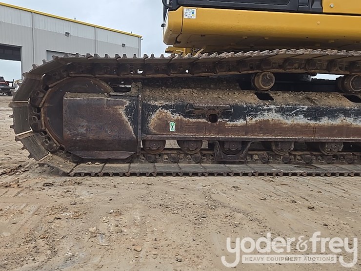 2021-caterpillar-336-image-10