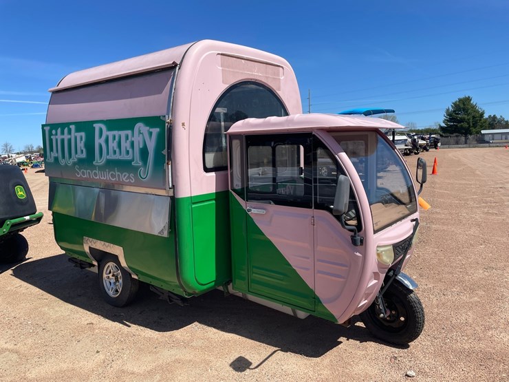 #1562-•-2019-qingdao-3-wheel-electric-food-truck-(no-title)-image-6