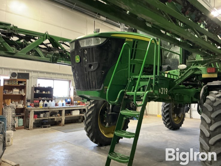 2017-john-deere-r4038-image-9