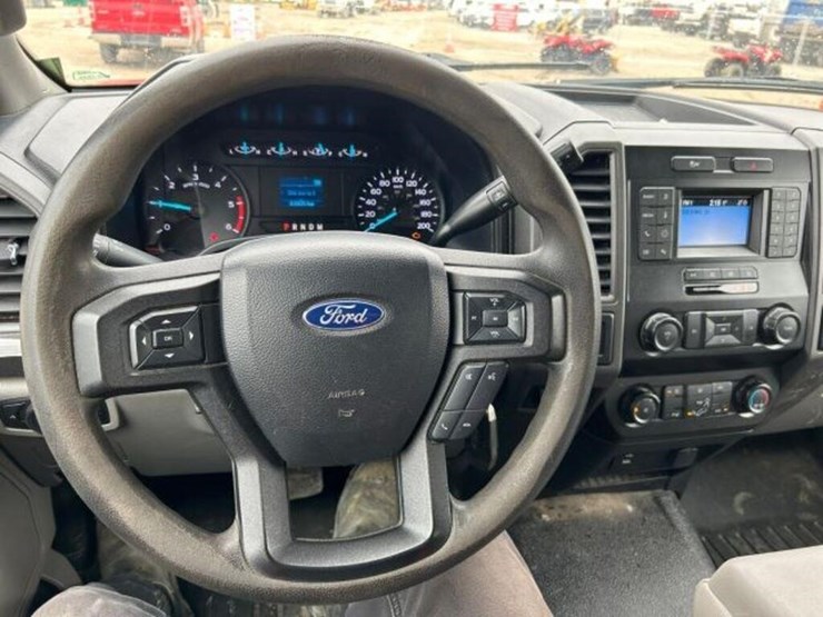 2020-ford-f550-xl-image-14
