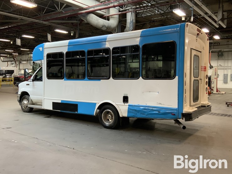2024-ford-e450-image-7
