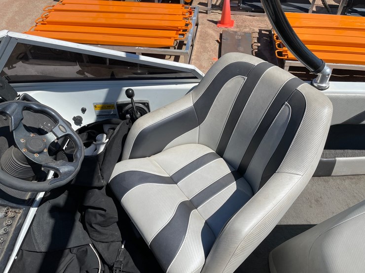 #1565-•-1989-ski-centurion-falcon-19'-ski-boat-(has-reg-card)-image-31