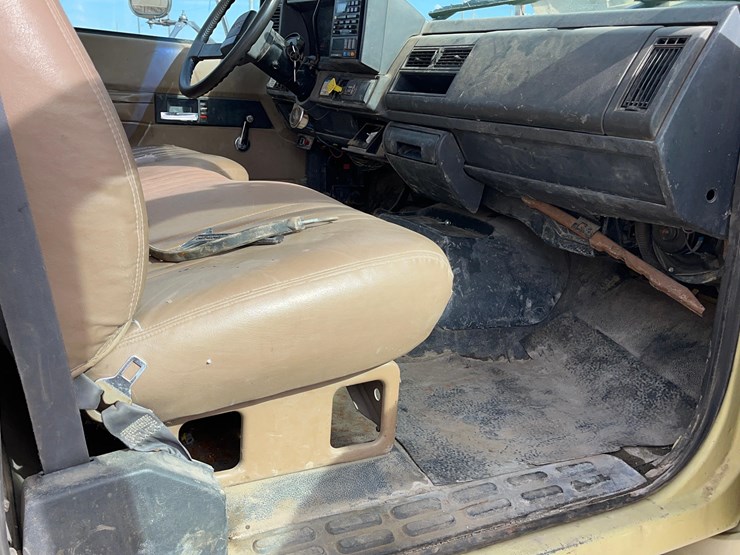 2002-gmc-4500-truck-image-38