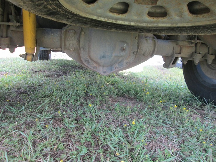 2011-chevrolet-2500hd-image-9