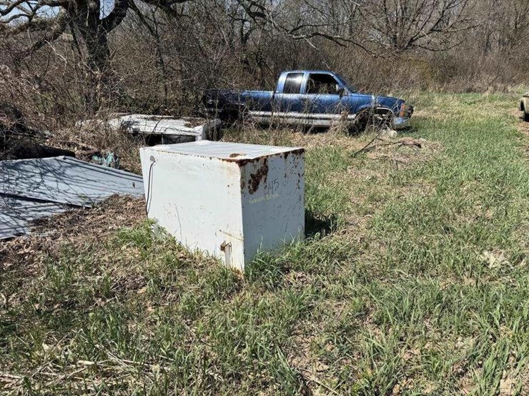 3-scrap-vehicles,-etc-image-3