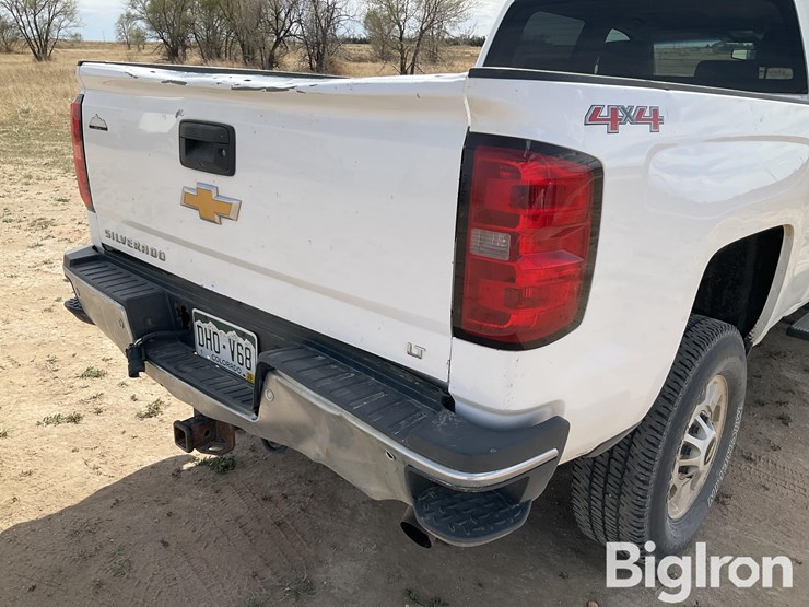 2015-chevrolet-silverado-2500-image-14