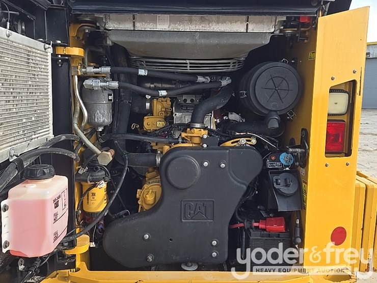 2022-caterpillar-299d3-image-35