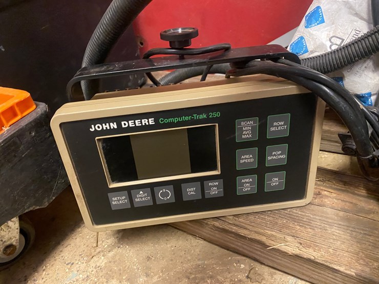 john-deere-7200-image-60