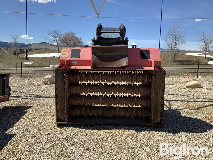 2017-caterpillar-335-image-6